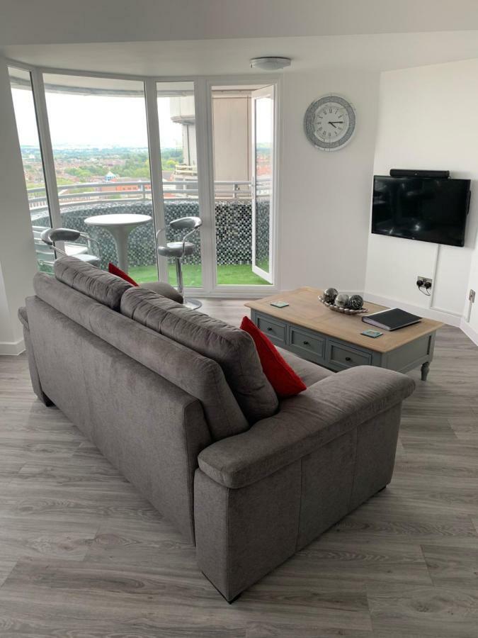Luxury Panoramic Balcony Swindon Central Exteriér fotografie