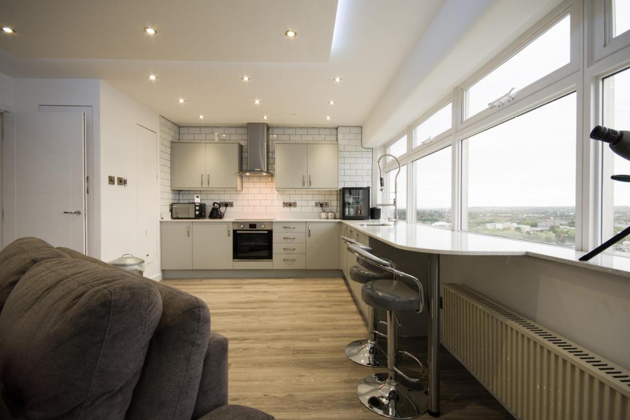 Luxury Panoramic Balcony Swindon Central Exteriér fotografie